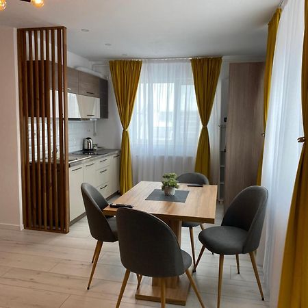 Wonderland Apartment Bistriţa Eksteriør bilde