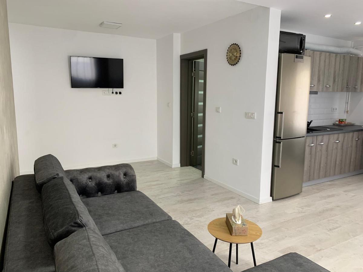 Wonderland Apartment Bistriţa Eksteriør bilde