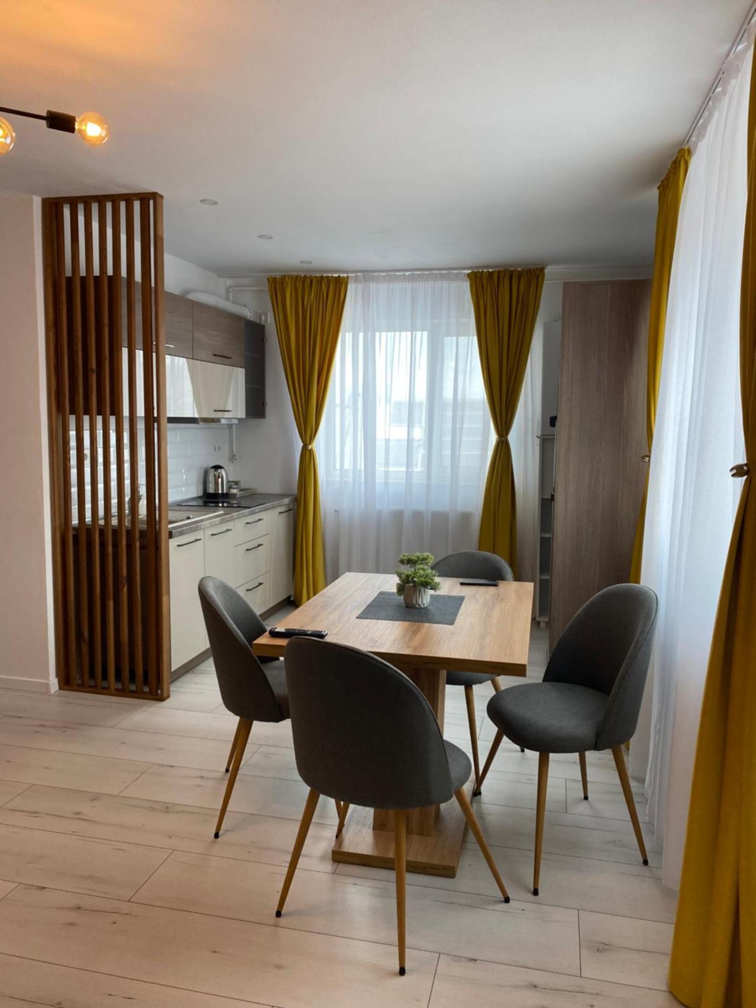 Wonderland Apartment Bistriţa Eksteriør bilde
