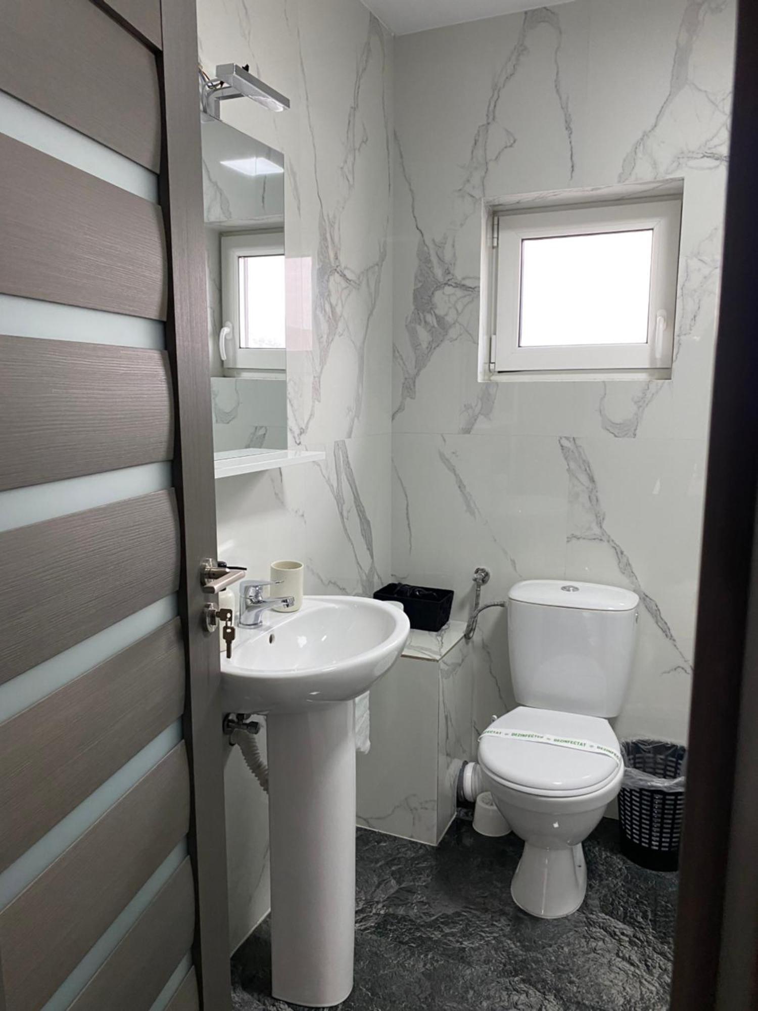 Wonderland Apartment Bistriţa Eksteriør bilde